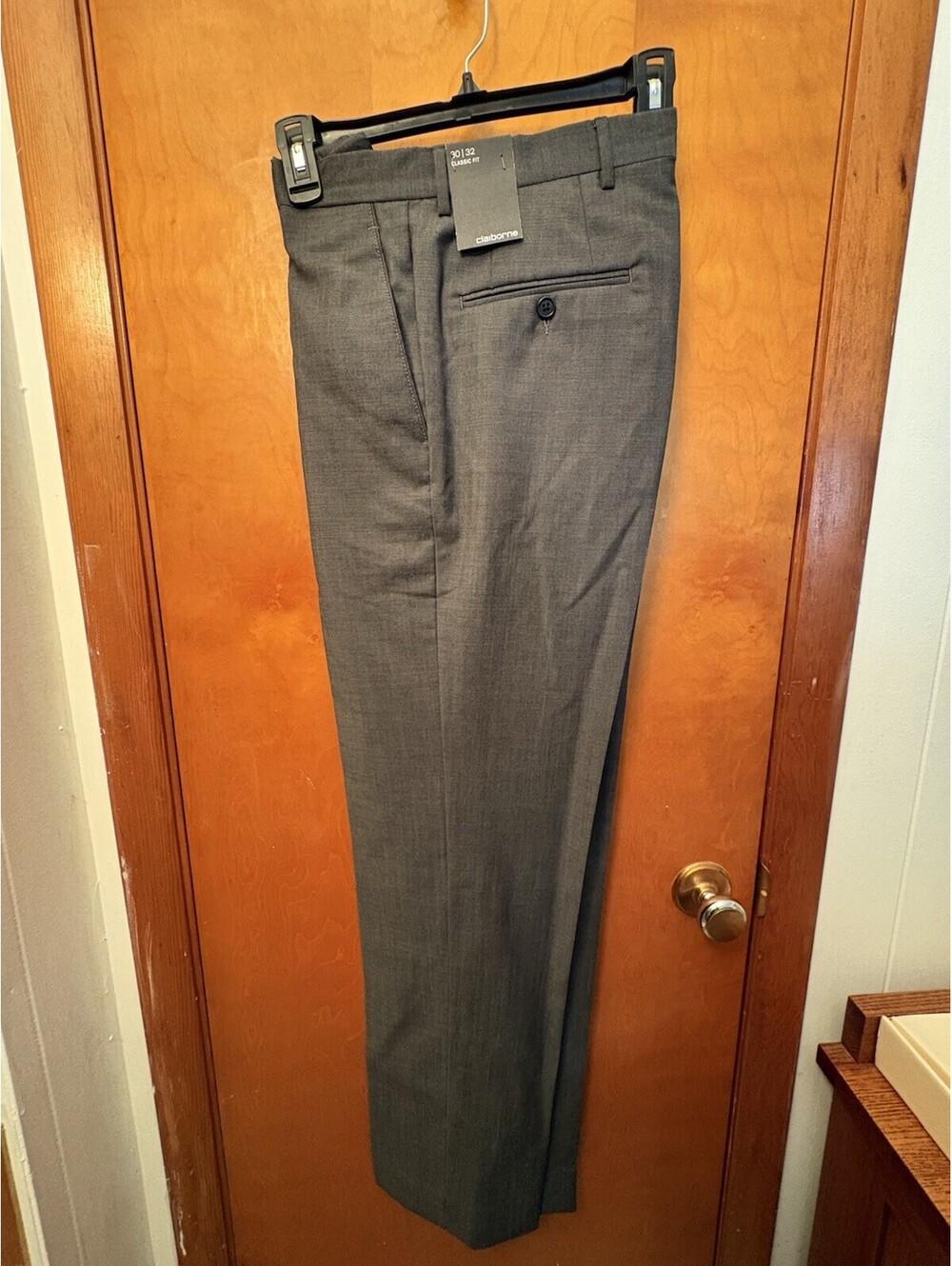 Claiborne Men’s Gray Classic Fit Dress Pants 30x32 – New With Tags